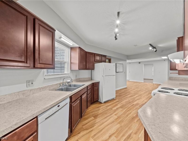 1653 Southbend Drive, Rocky River, OH 44116 Photo 5