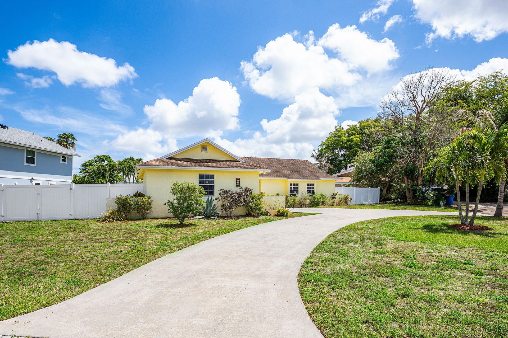 246 Natchez Court, Royal Palm Beach, FL 33411 Photo