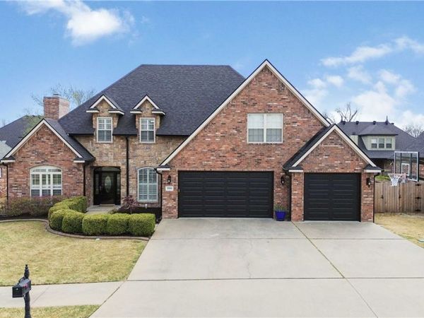 3906 NW Kensington Avenue, Bentonville, AR 72712