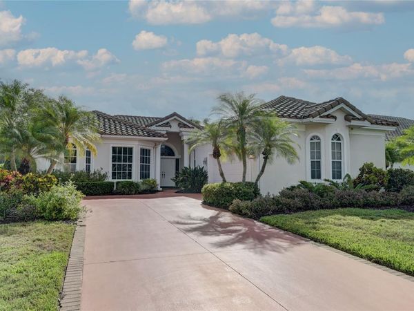 7825 WILTON CRESCENT CIRCLE , UNIVERSITY PARK, FL 34201