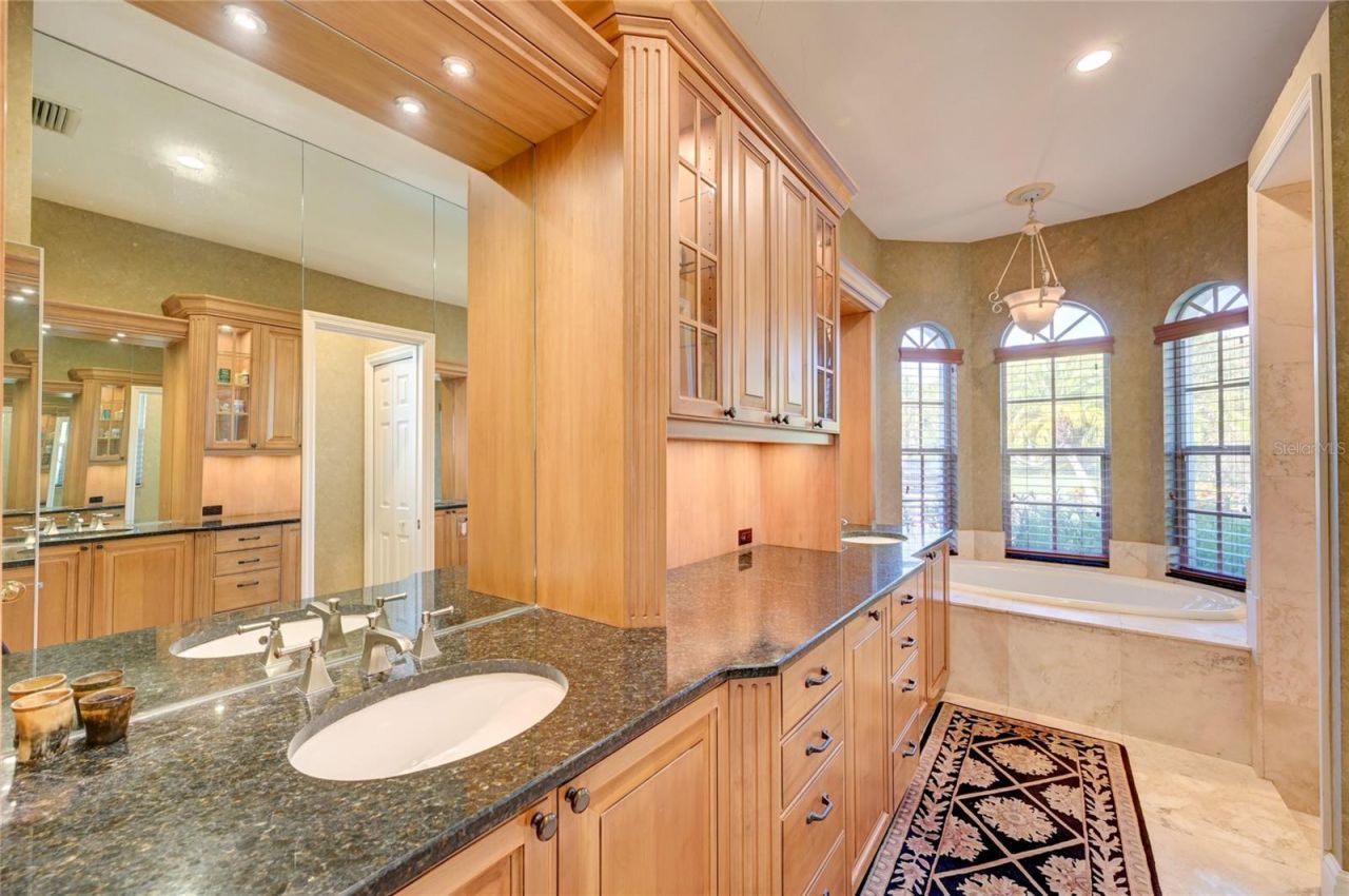 7825 Wilton Crescent Circle , University Park, FL 34201 Photo