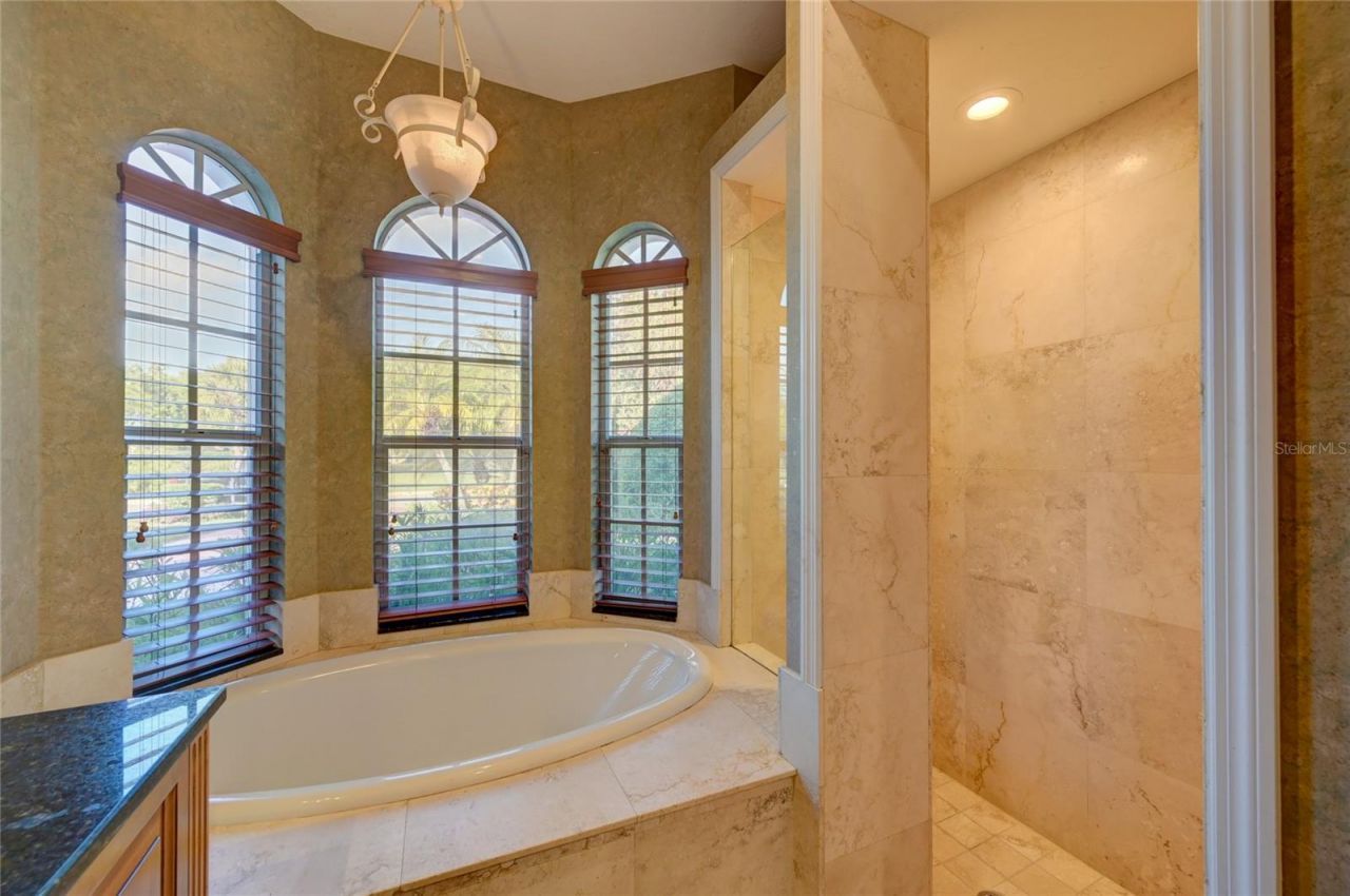 7825 Wilton Crescent Circle , University Park, FL 34201 Photo