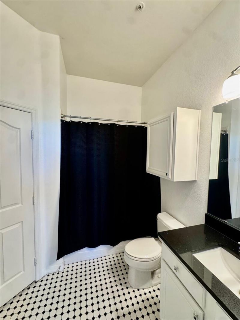 8319 38th Street Circle E, Unit 305, Sarasota, FL 34243 Photo