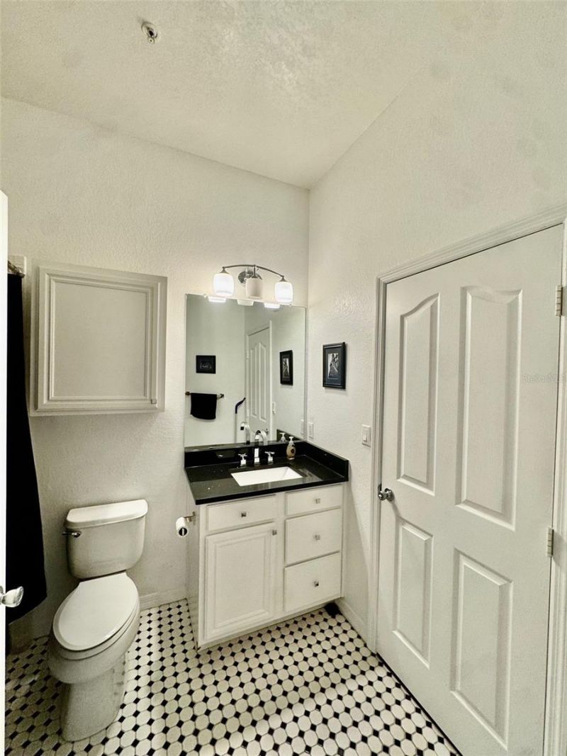 8319 38th Street Circle E, Unit 305, Sarasota, FL 34243 Photo