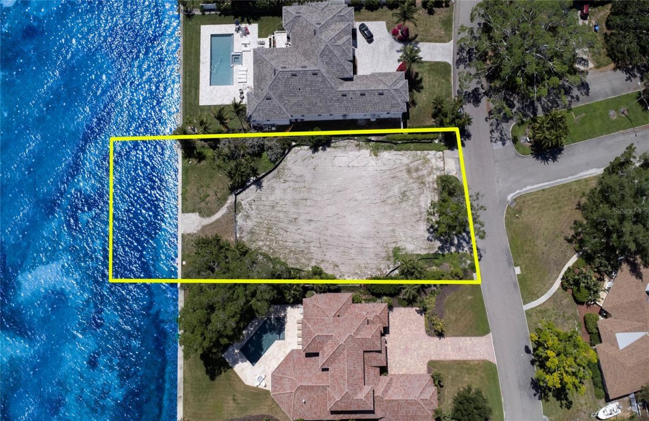 5926 Bahama Shores Drive S, Saint Petersburg, FL 33705 Photo