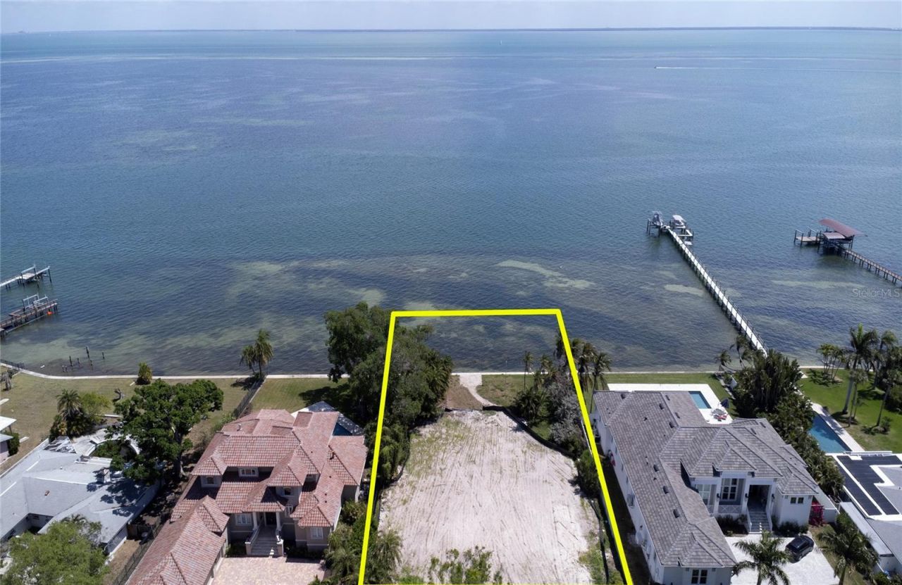 5926 Bahama Shores Drive S, Saint Petersburg, FL 33705 Photo