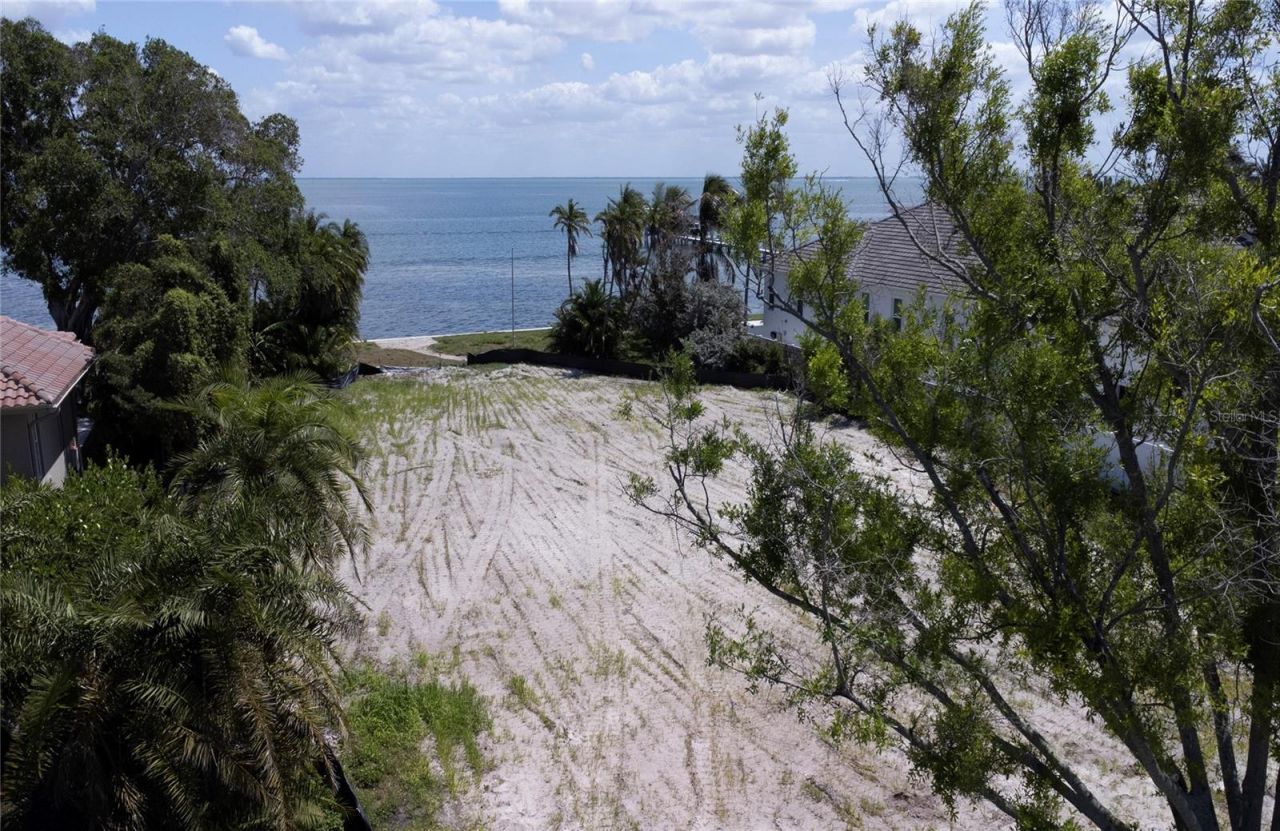 5926 Bahama Shores Drive S, Saint Petersburg, FL 33705 Photo