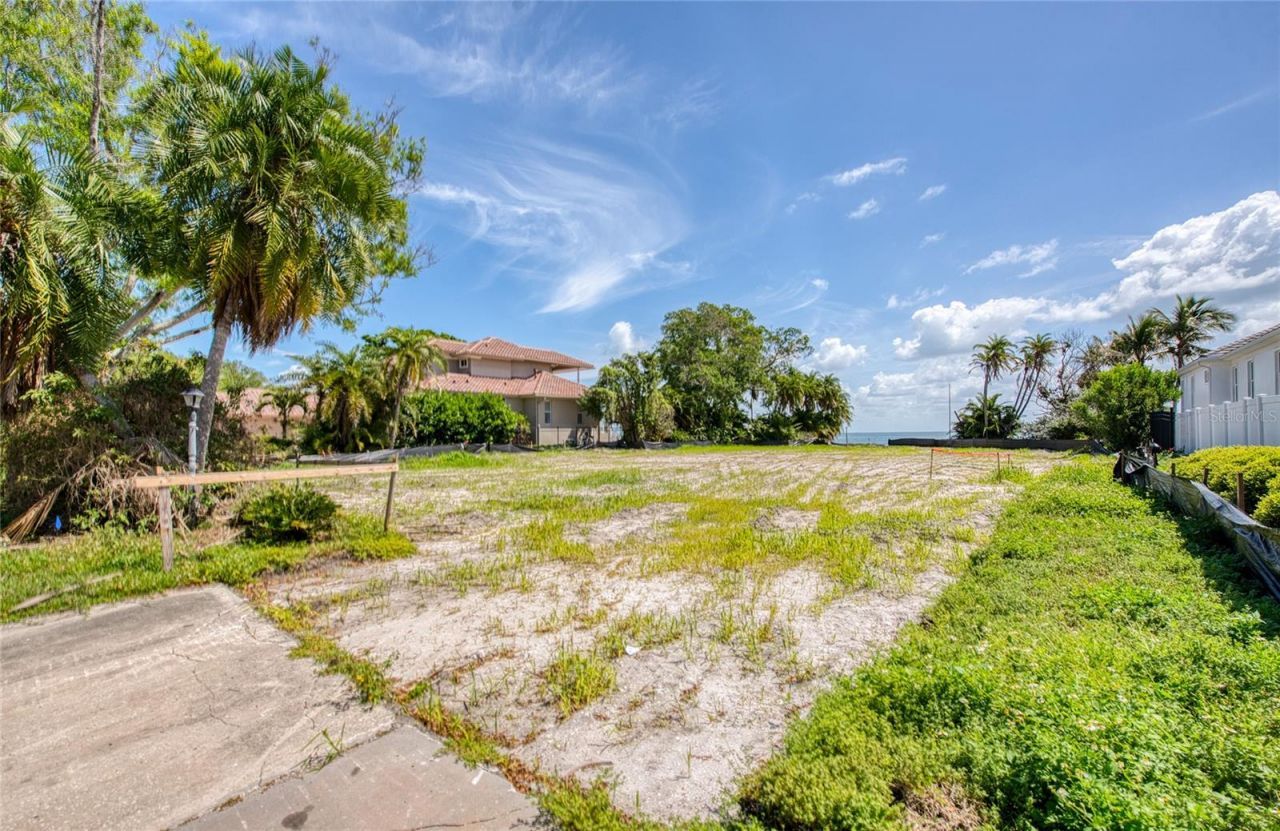 5926 Bahama Shores Drive S, Saint Petersburg, FL 33705 Photo