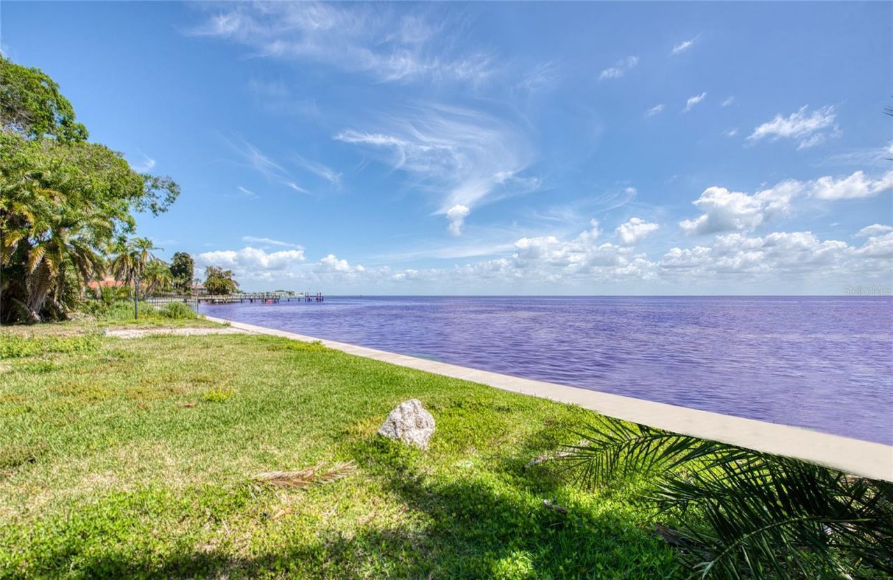 5926 Bahama Shores Drive S, Saint Petersburg, FL 33705 Photo