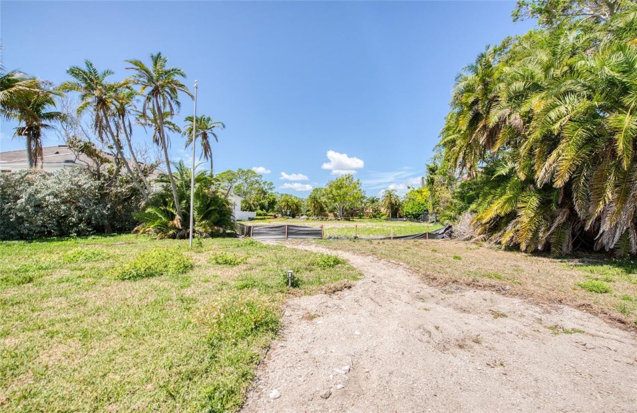 5926 Bahama Shores Drive S, Saint Petersburg, FL 33705 Photo