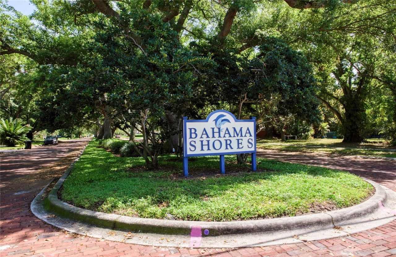 5926 Bahama Shores Drive S, Saint Petersburg, FL 33705 Photo