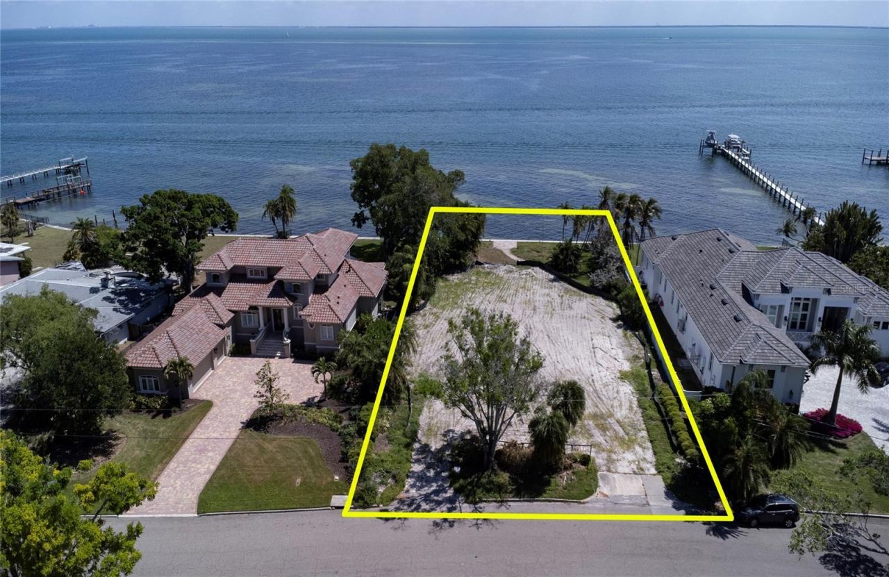 5926 Bahama Shores Drive S, Saint Petersburg, FL 33705 Photo