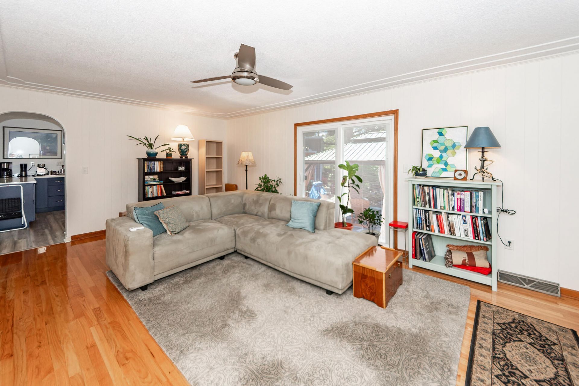 5321 Chantilly Lane Photo 11