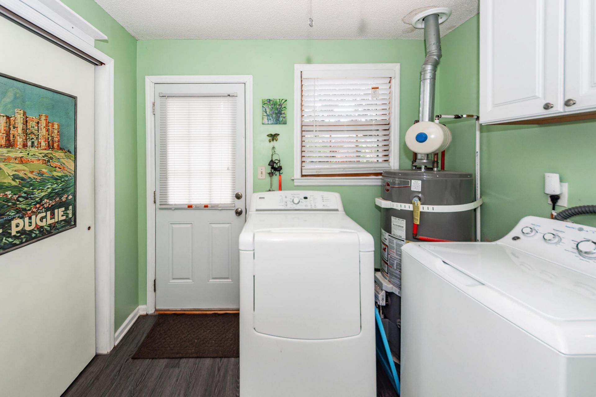 5321 Chantilly Lane Photo 15