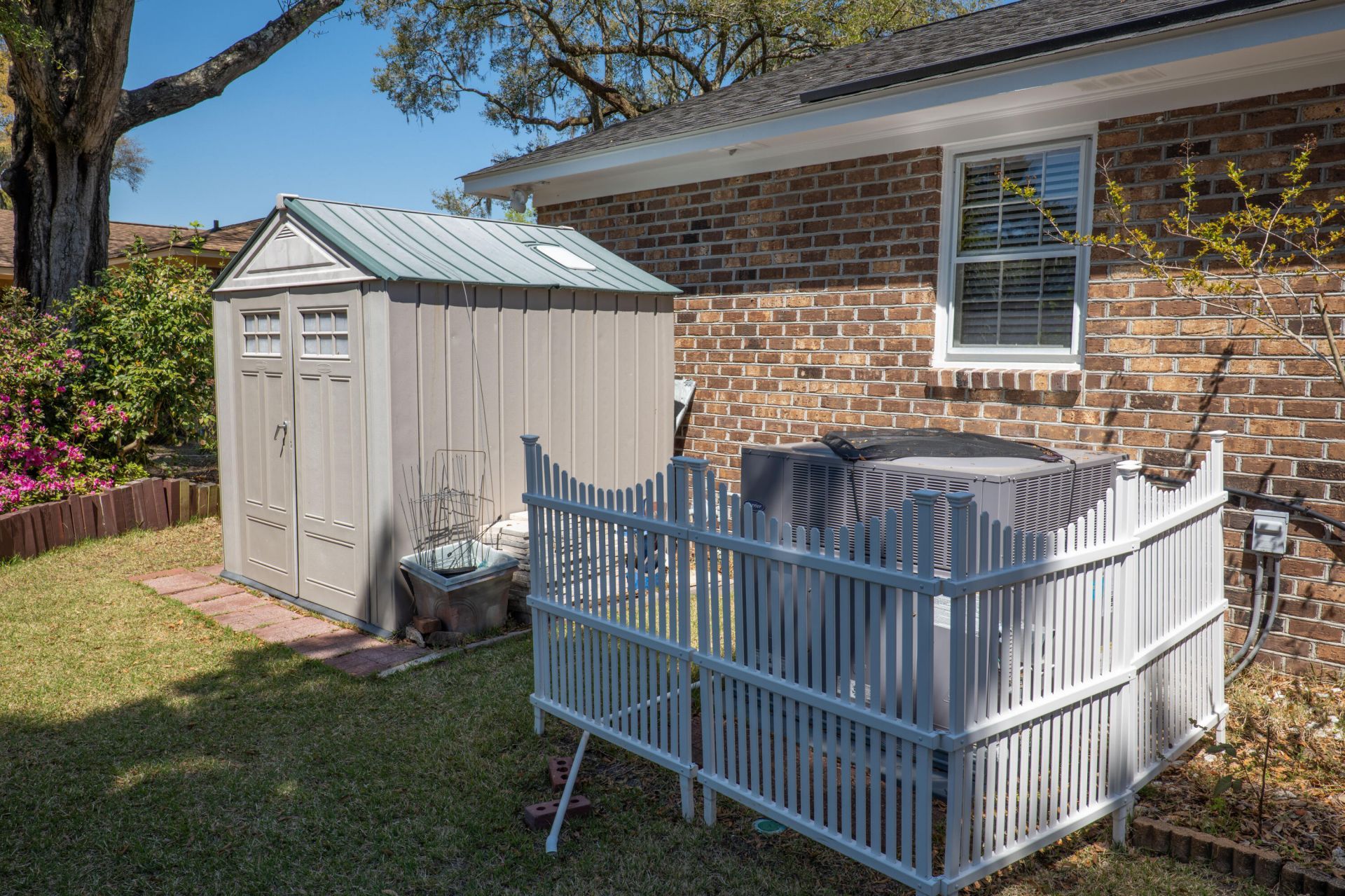 5321 Chantilly Lane Photo 34