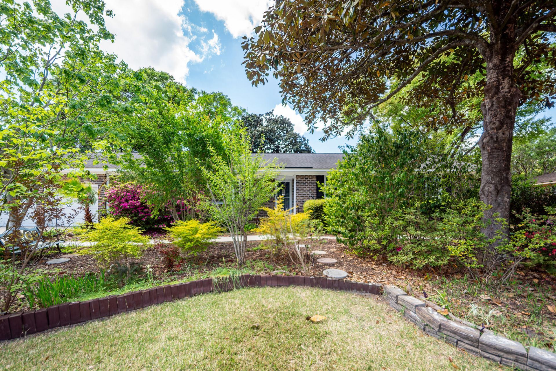 5321 Chantilly Lane Photo 5