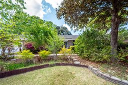 5321 Chantilly Lane photo 4