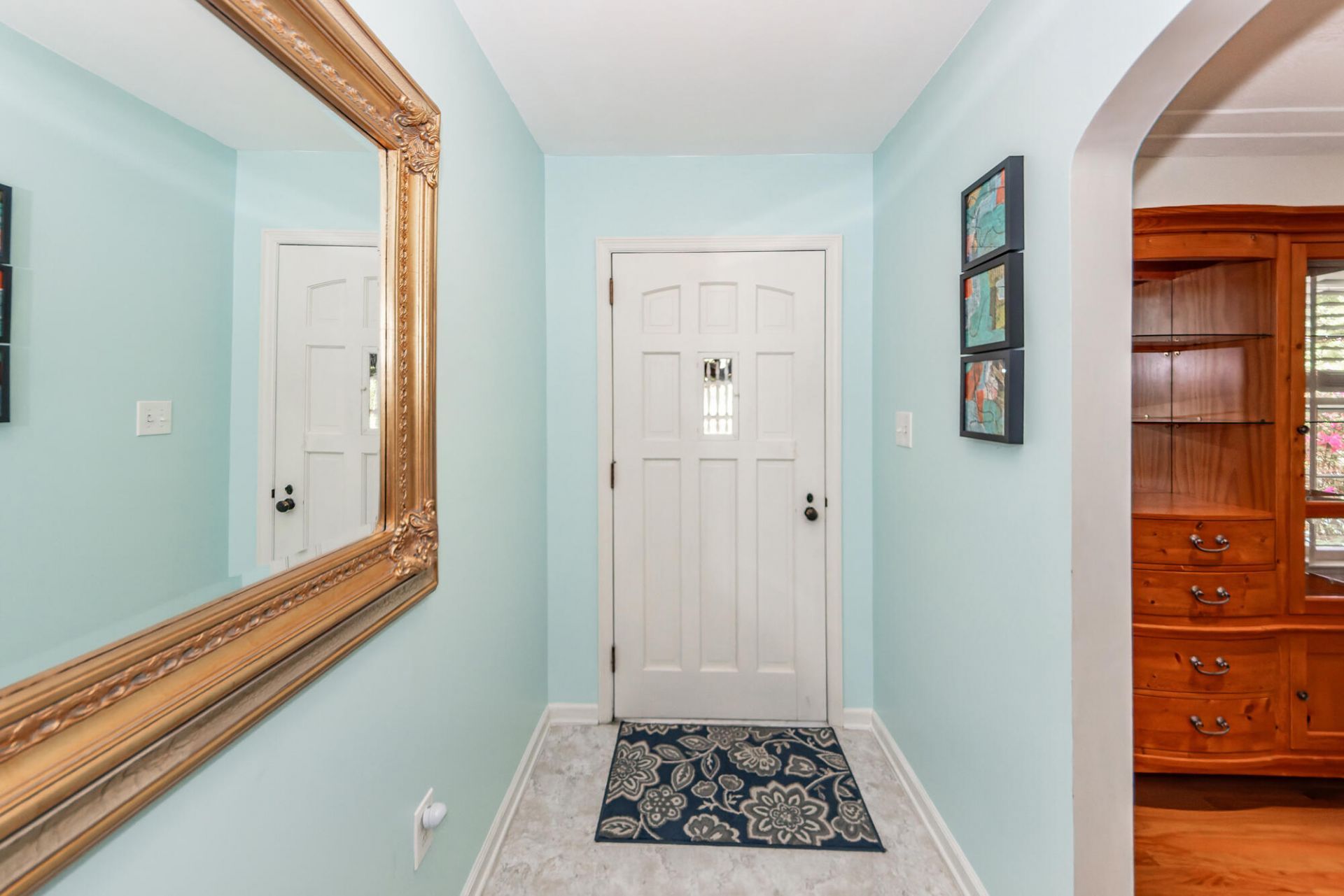 5321 Chantilly Lane Photo 6