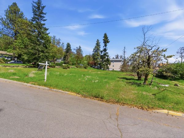 7 5th St, Cheney, WA 99004