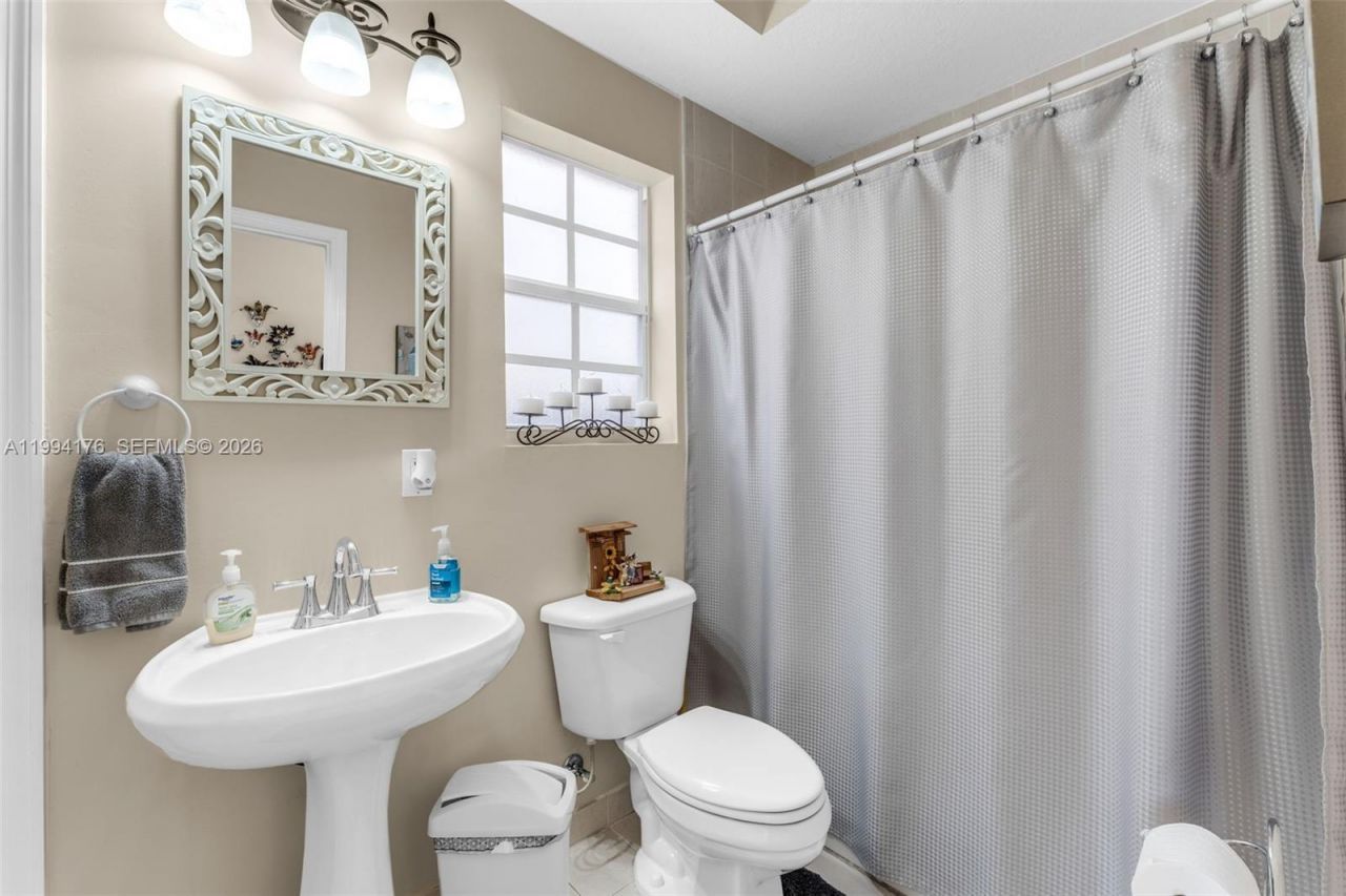 6502 SW 157th Ct , Miami, FL 33193 Photo