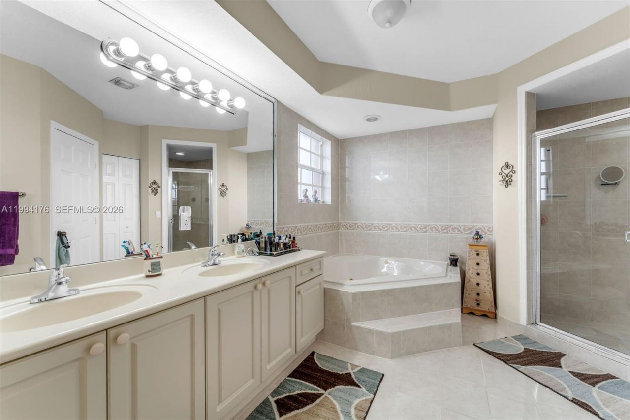 6502 SW 157th Ct , Miami, FL 33193 Photo