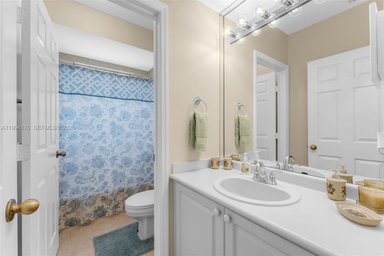 6502 SW 157th Ct , Miami, FL 33193 Photo