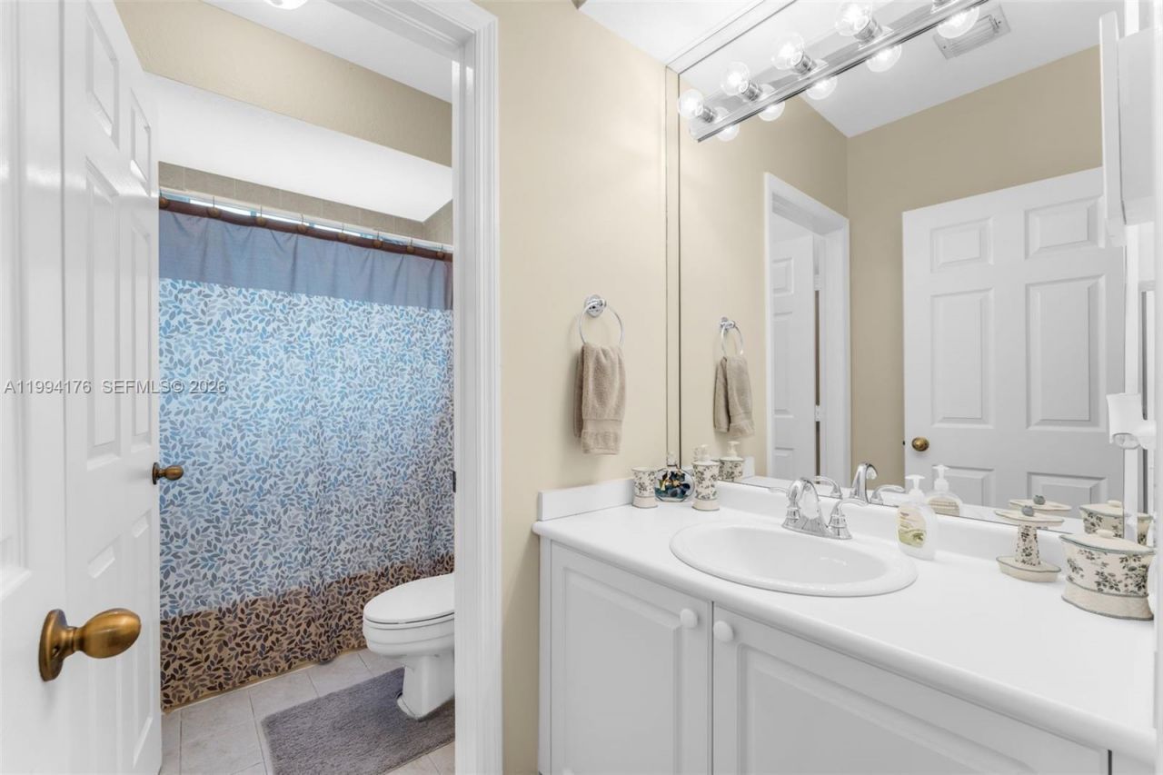 6502 SW 157th Ct , Miami, FL 33193 Photo