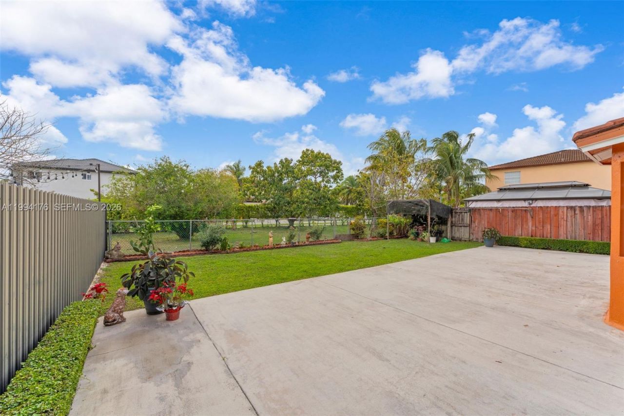 6502 SW 157th Ct , Miami, FL 33193 Photo