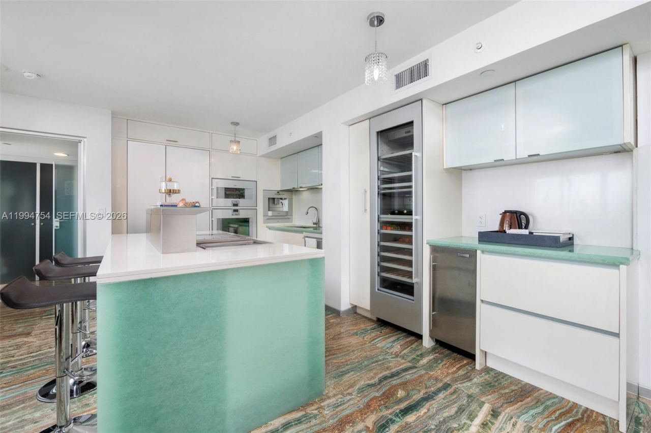 90 Alton Rd, Unit 704, Miami Beach, FL 33139 Photo