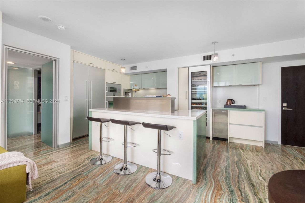 90 Alton Rd, Unit 704, Miami Beach, FL 33139 Photo