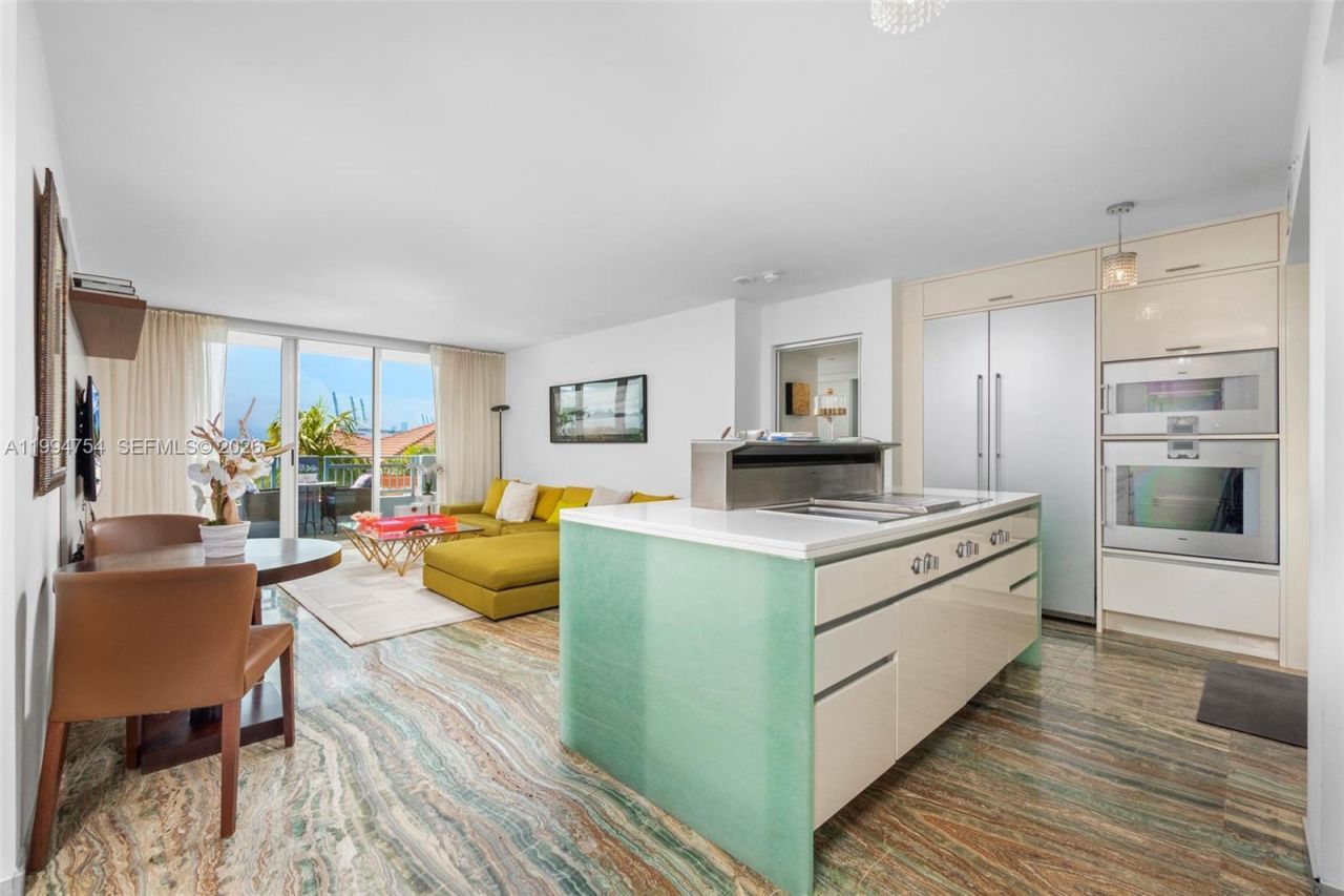 90 Alton Rd, Unit 704, Miami Beach, FL 33139 Photo