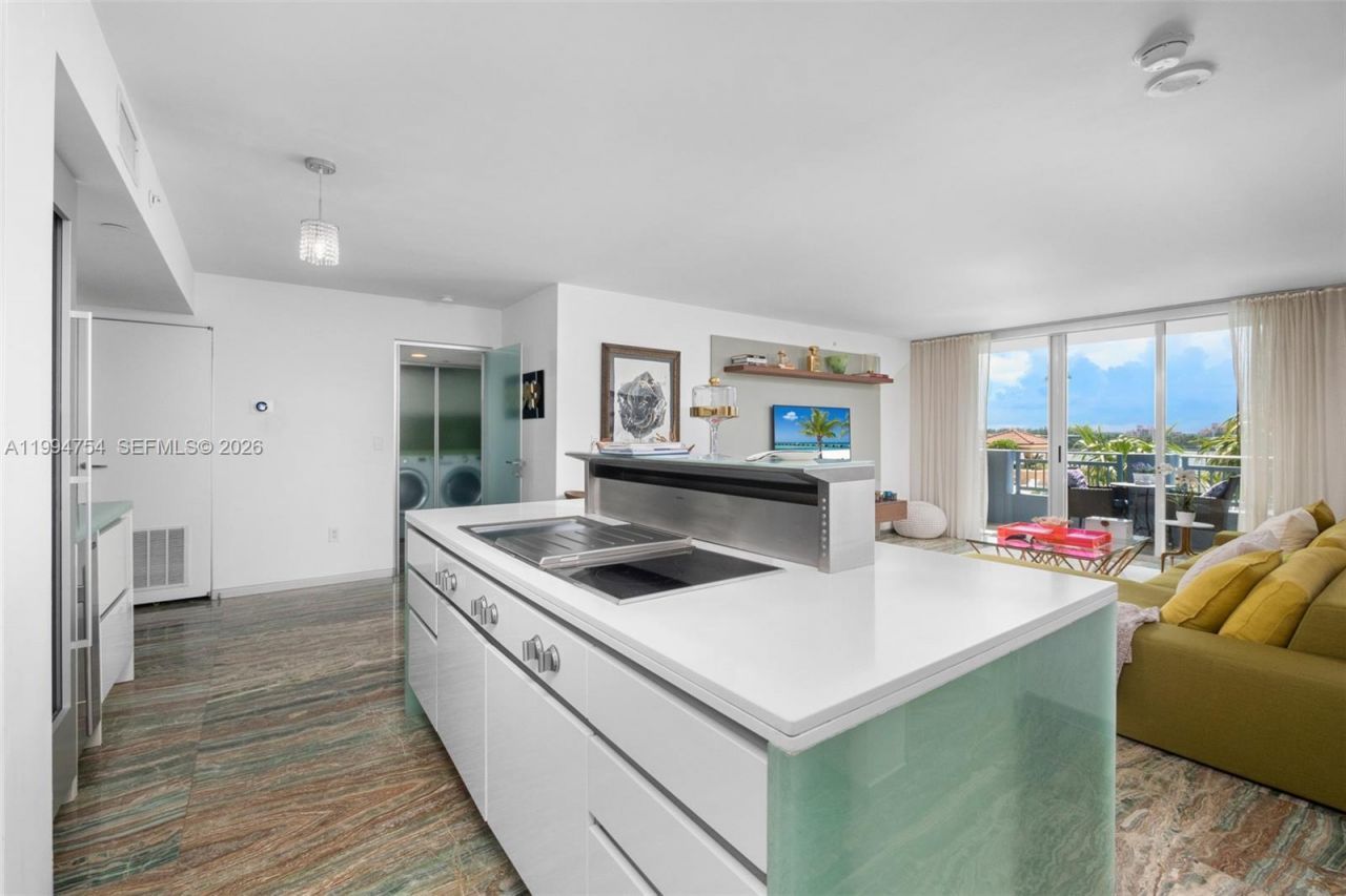 90 Alton Rd, Unit 704, Miami Beach, FL 33139 Photo
