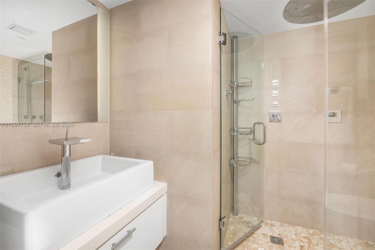 90 Alton Rd, Unit 704, Miami Beach, FL 33139 Photo