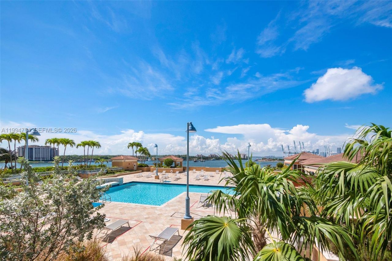90 Alton Rd, Unit 704, Miami Beach, FL 33139 Photo