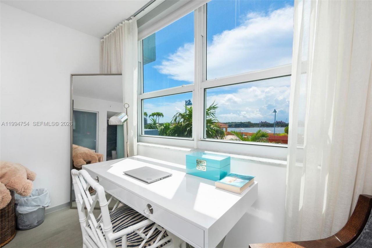 90 Alton Rd, Unit 704, Miami Beach, FL 33139 Photo