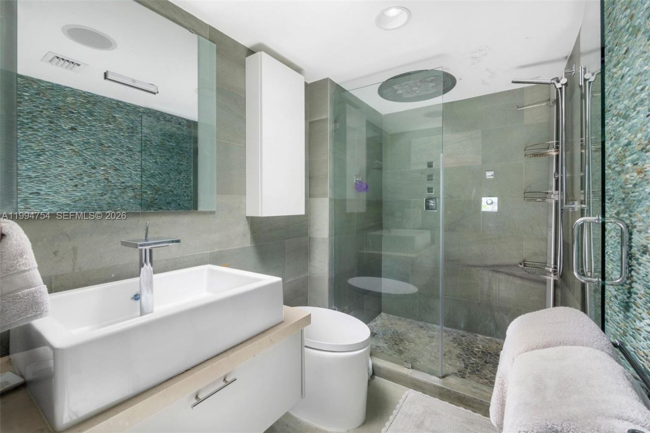 90 Alton Rd, Unit 704, Miami Beach, FL 33139 Photo