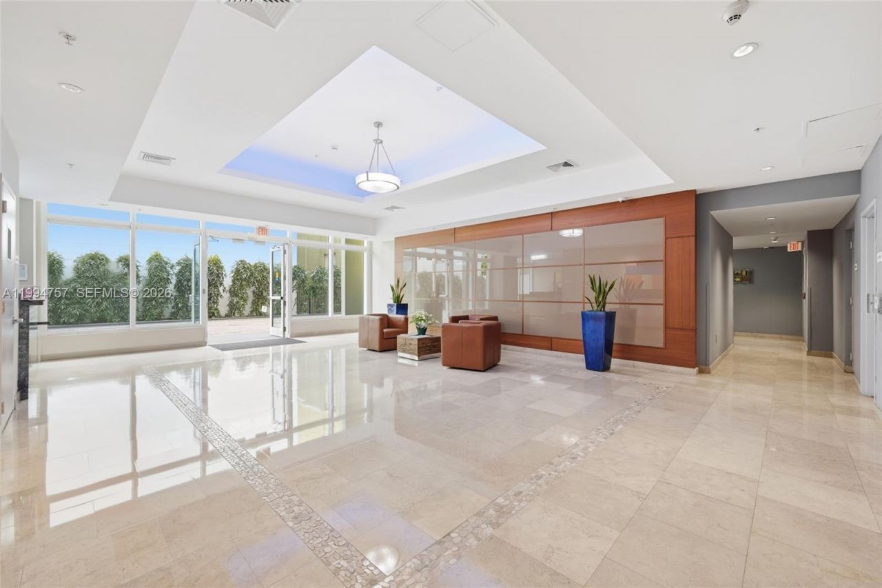 3180 SW 22nd Ter, Unit 804, Miami, FL 33145 Photo