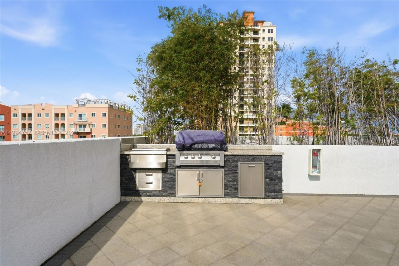 3180 SW 22nd Ter, Unit 804, Miami, FL 33145 Photo