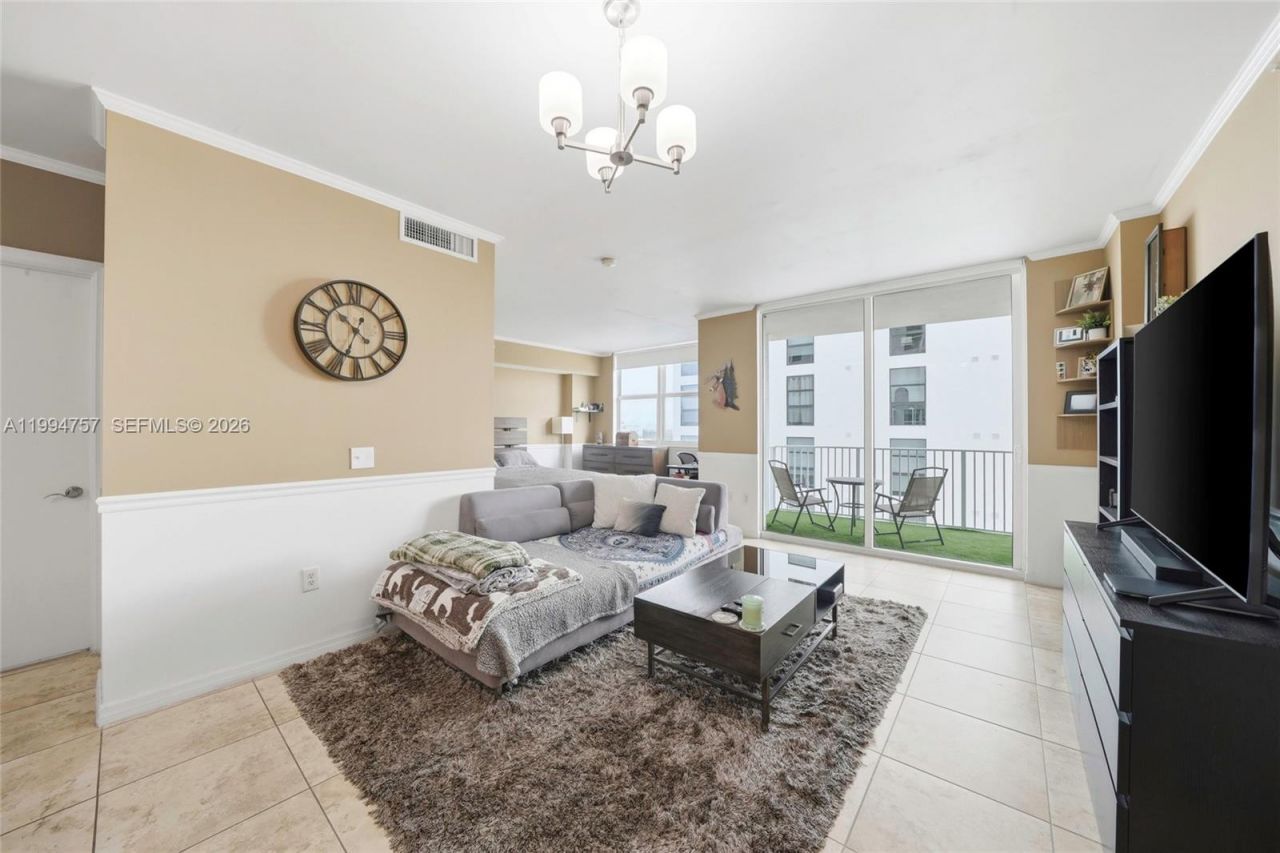 3180 SW 22nd Ter, Unit 804, Miami, FL 33145 Photo