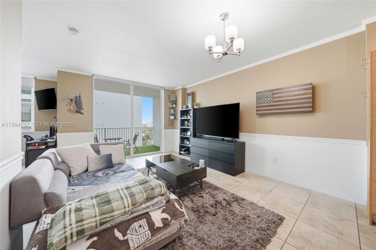 3180 SW 22nd Ter, Unit 804, Miami, FL 33145 Photo