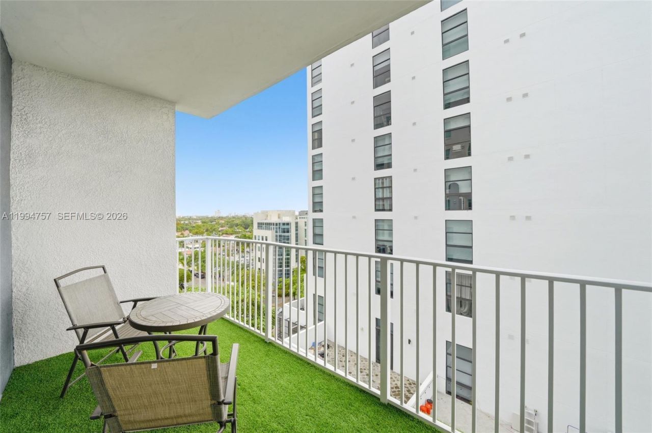 3180 SW 22nd Ter, Unit 804, Miami, FL 33145 Photo