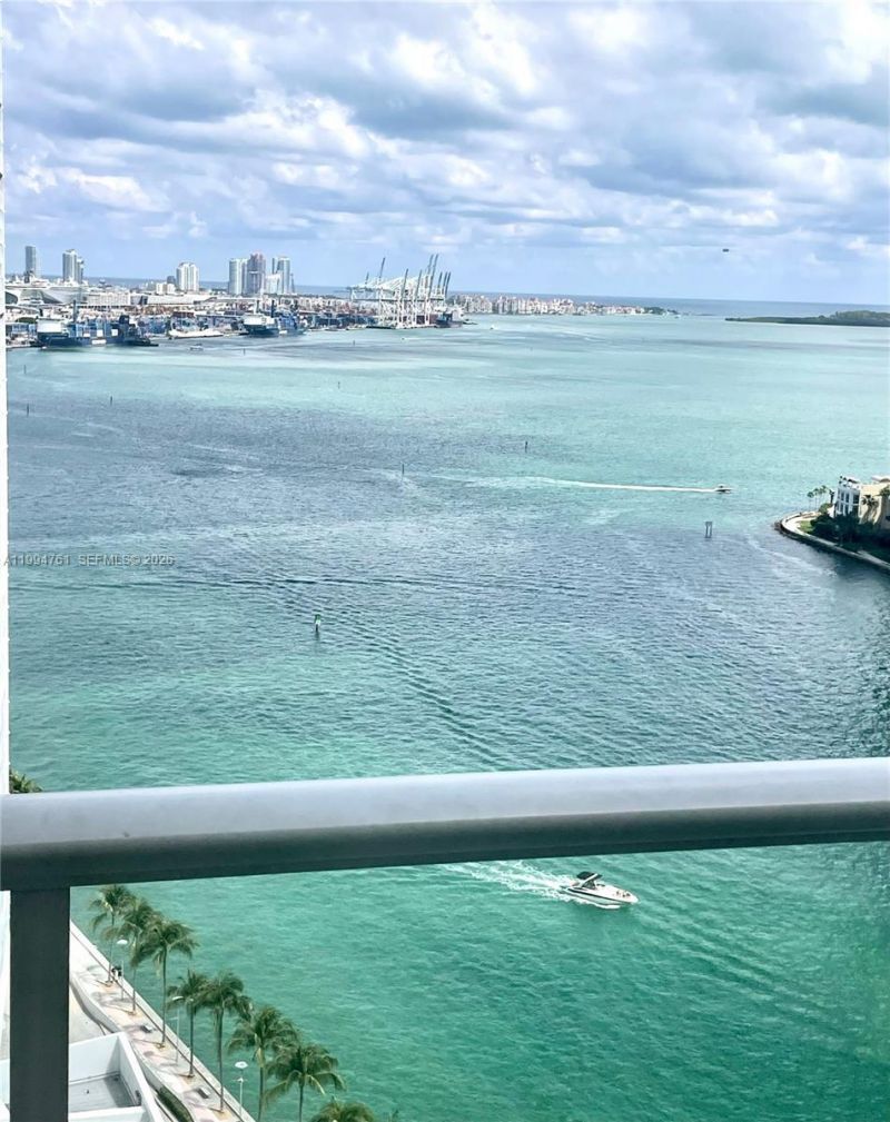 300 S Biscayne Blvd, Unit T-2012, Miami, FL 33131 Photo