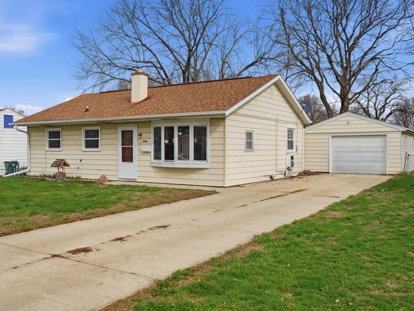 2008 E 6th Street , Sterling, IL 61081