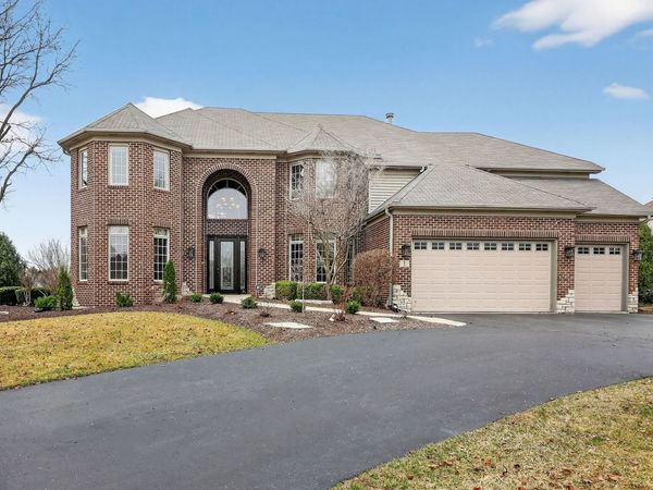 1 Crenshaw Court, Bolingbrook, IL 60490