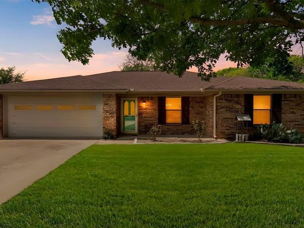 127 Prairie View Lane, Red Oak, TX 75154