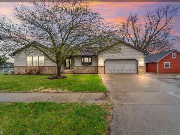 121 K Avenue, Nevada, IA 50201