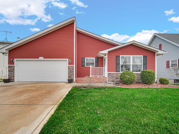 1761 Selo Drive, Schererville, IN 46375