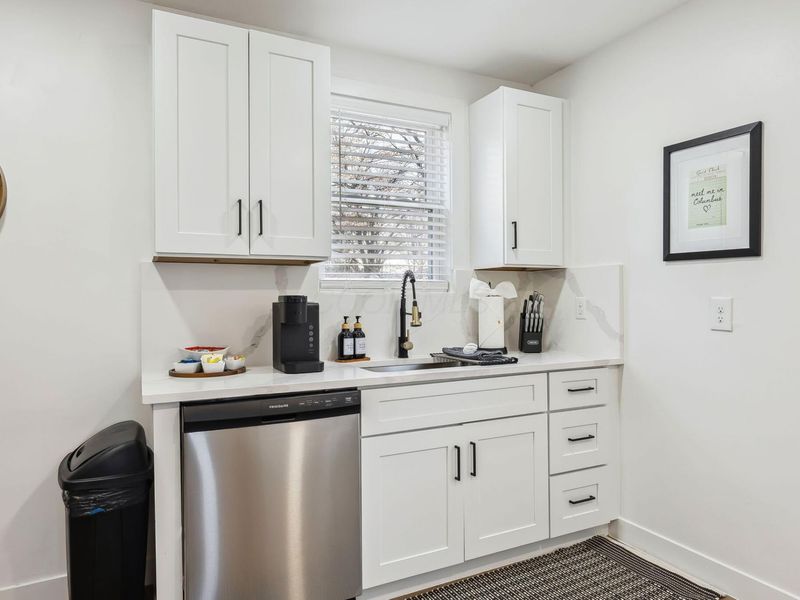 547 Chase Road , Columbus, OH 43214 Photo 5