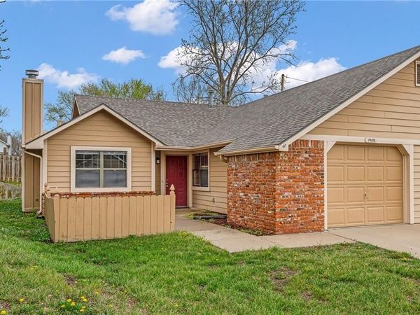 3902 Willshire Drive, Lawrence, KS 66049
