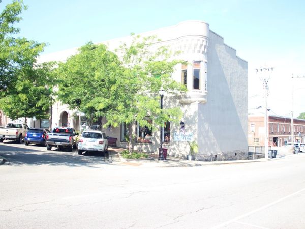 119 W Court Sq , Unit 3, McMinnville, TN 37110